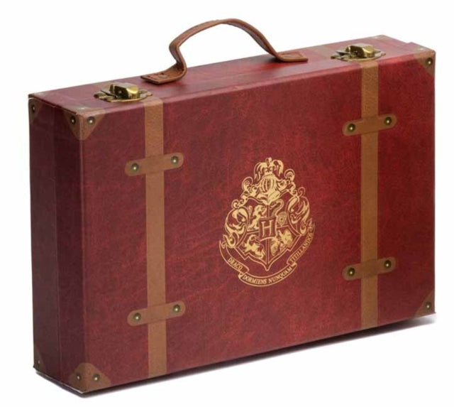 Harry Potter: Platform 9-3/4 Travel Set-9781647227944